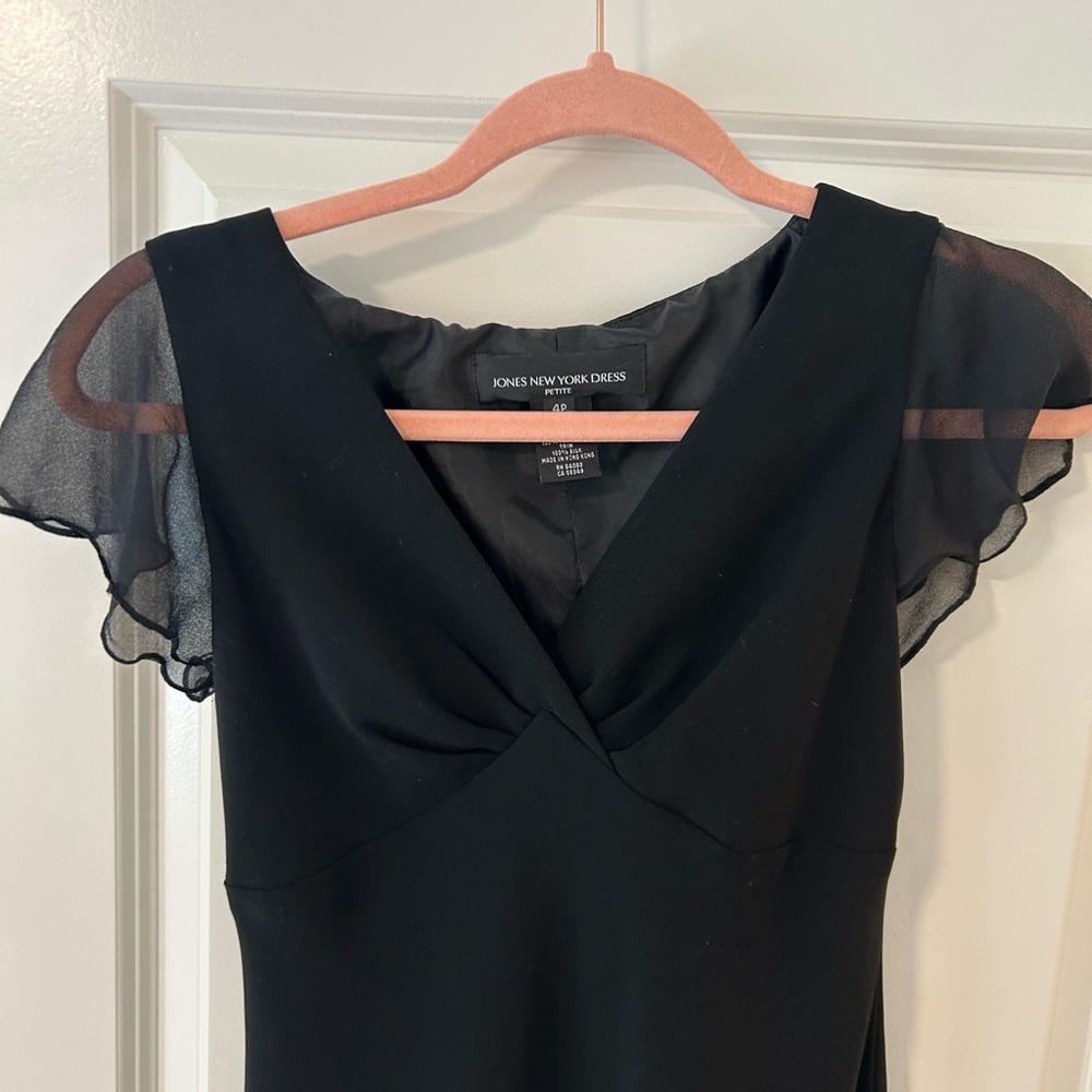 Vintage Silk flutter sleeve black gown - Picture 4 of 13